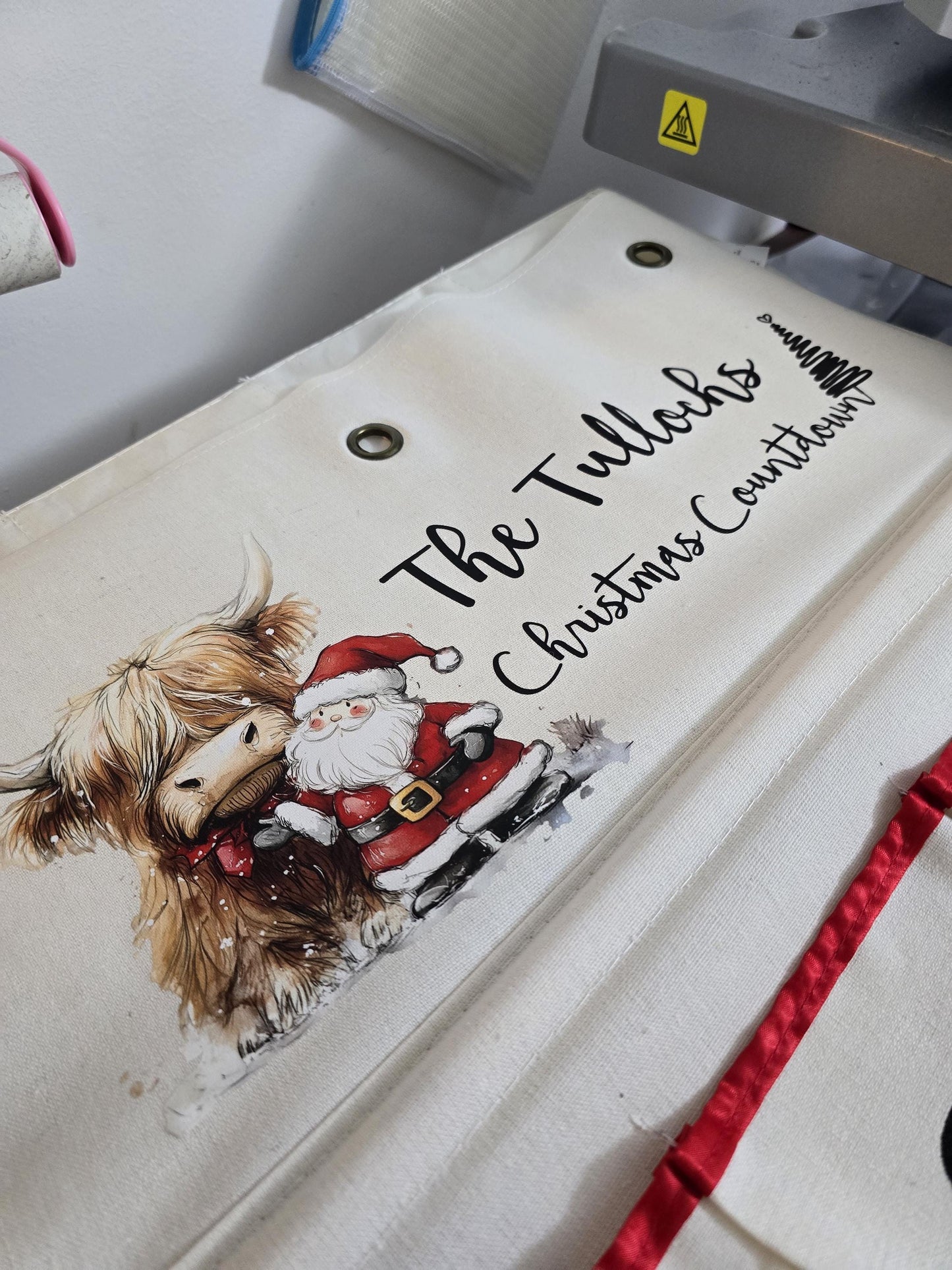 Re-usable Canvas Advent Calendar - Highland Cow - Christmas Countdown - Countdown Calendar